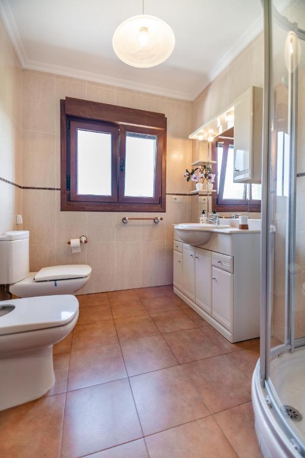 Apartamentos Privados Con Jardin Y Barbacoa Compartida En Laredo Esterno foto